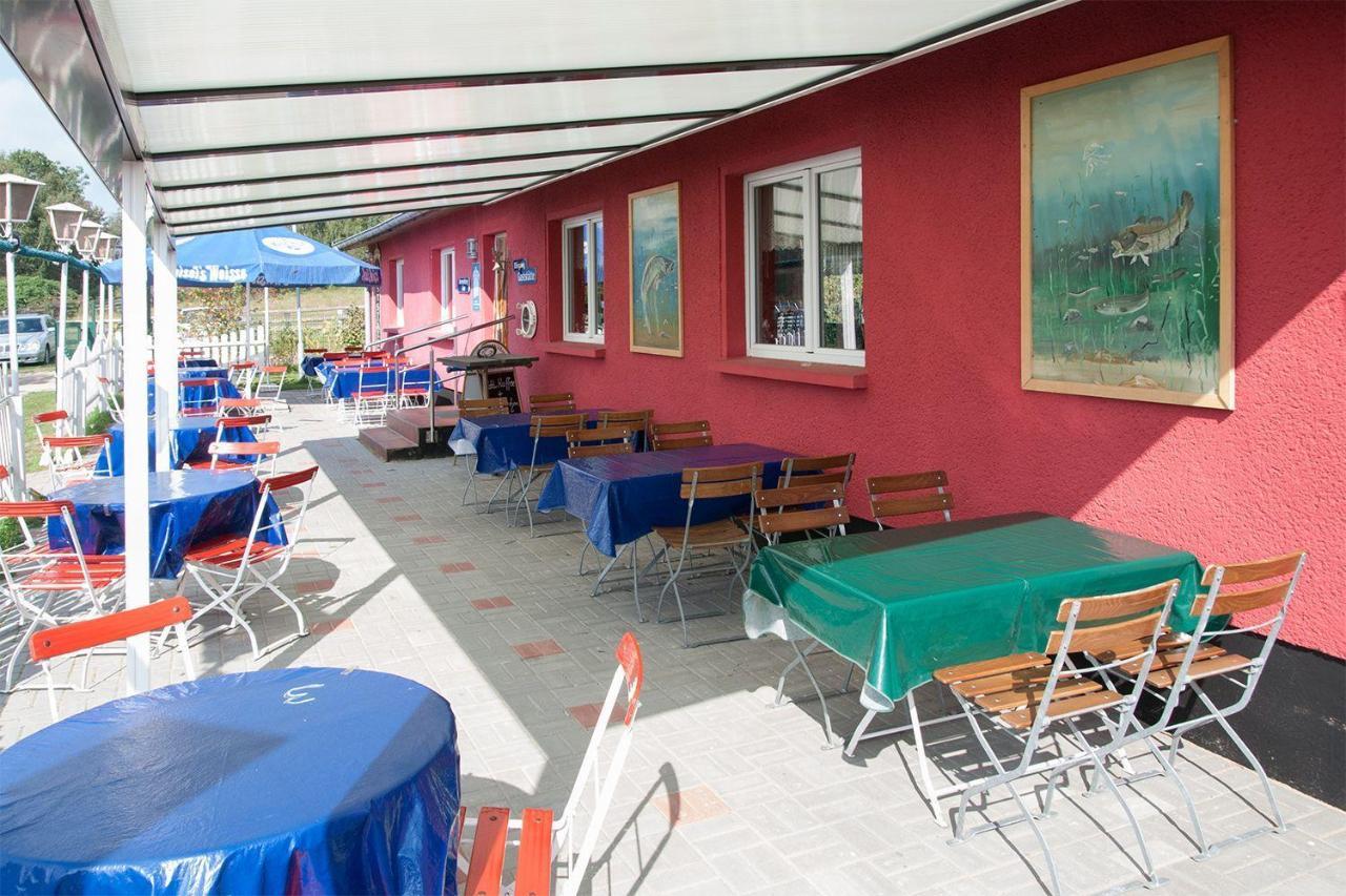 Familienzimmer Mit Gemeinschaftsbad Gross Banzelvitz Екстериор снимка