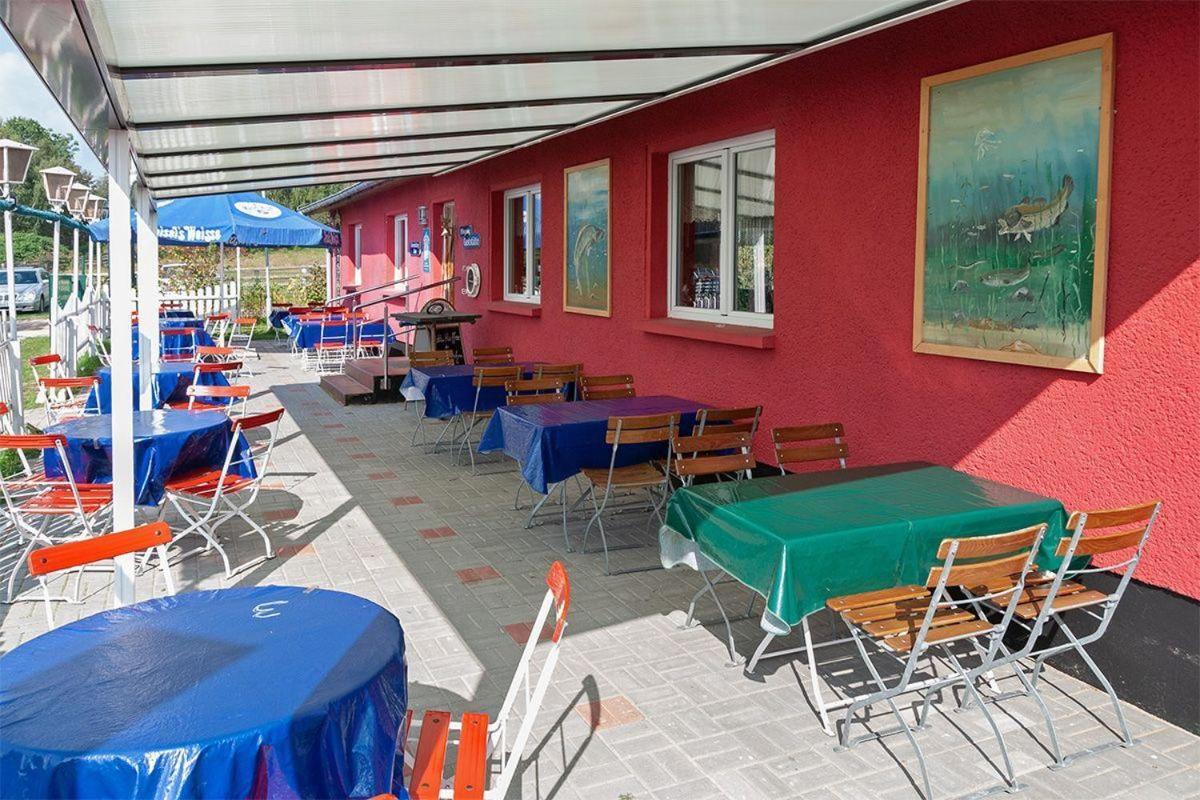 Familienzimmer Mit Gemeinschaftsbad Gross Banzelvitz Екстериор снимка